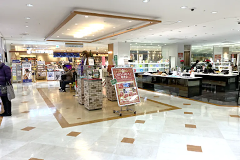 【相模大野ステーションスクエア】相模大野ステーションスクエアA館6階書店前スペースの画像1