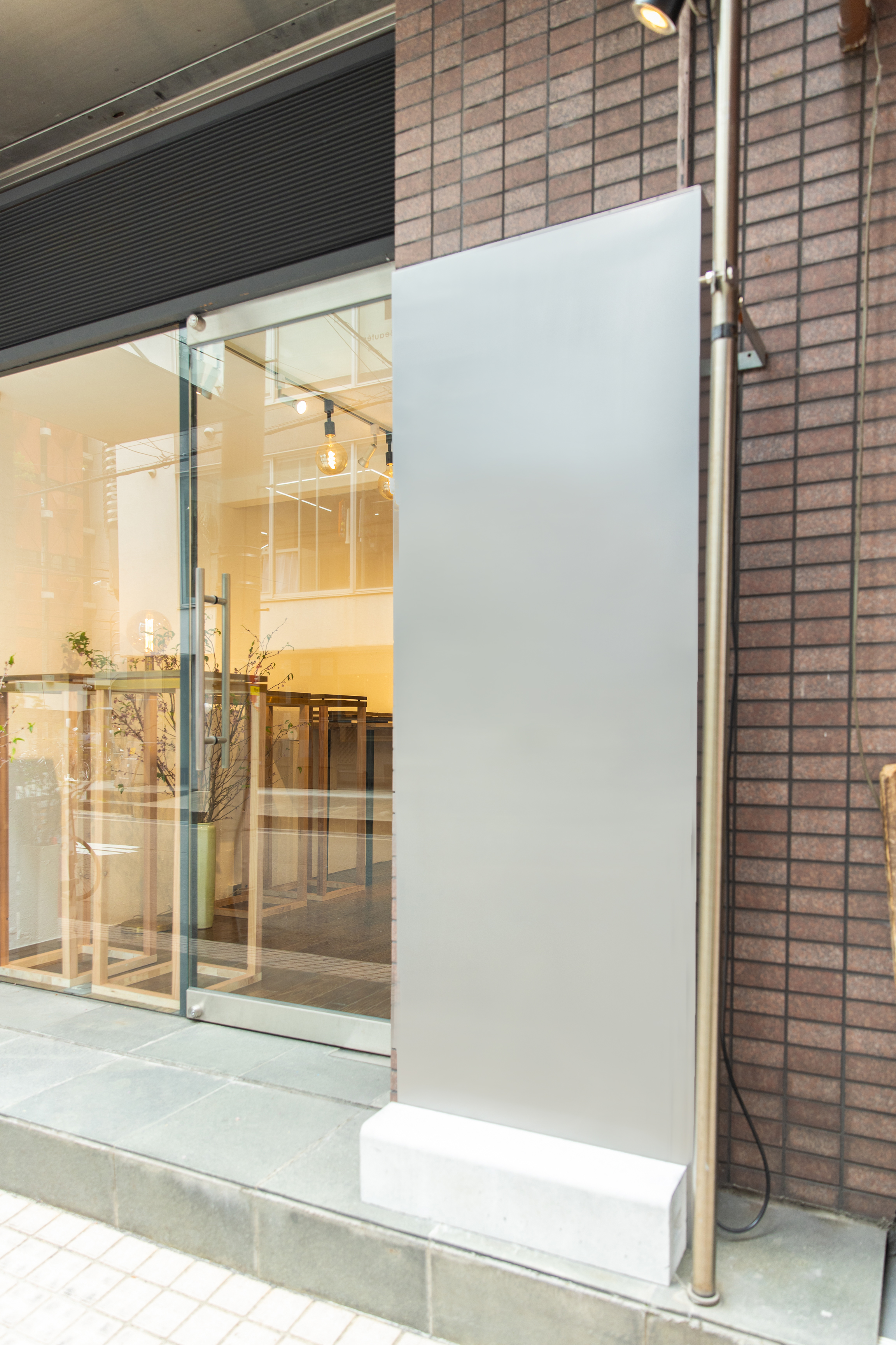 立て看板、磁石可能