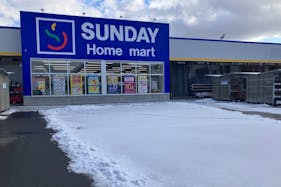 【ホームマート大東店】屋外駐車場 キッチンカーの出店に最適なホームセンター内駐車場の屋外イベントスペース