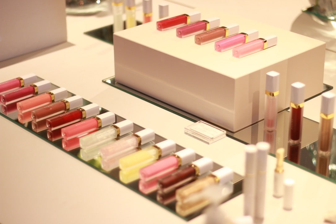 【原宿駅2分】店内150㎡を超えるシンプルでデザイン制の高いスペースにて貸切イベントを承っています