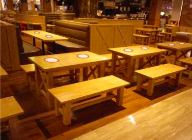 【イオンモール常滑】モール内広告 フードコートテーブルシール