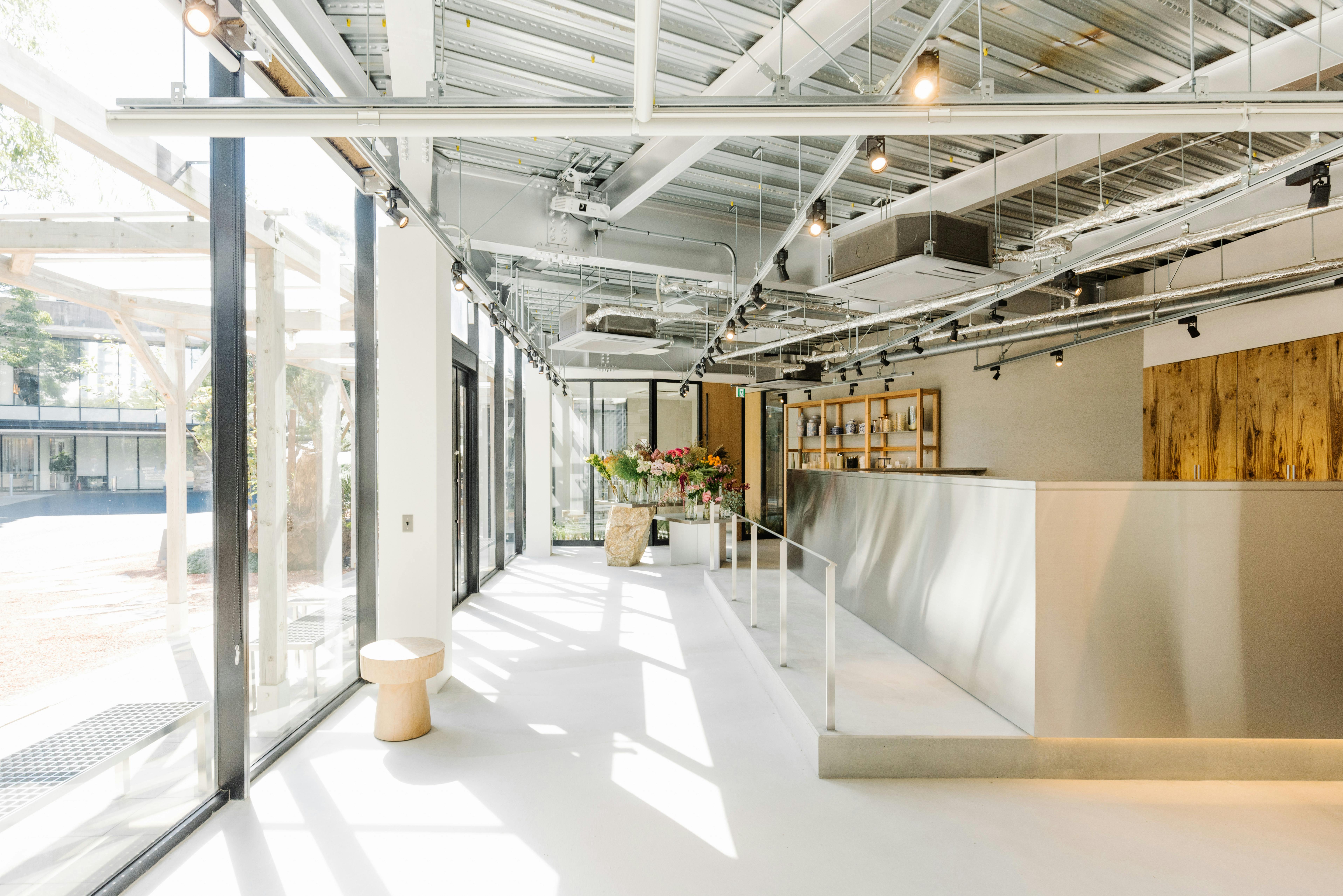 【新神戸駅10分】ポップアップストアや展示会に最適な音響・冷蔵庫機器の整った花屋へ移設のイベントスペース