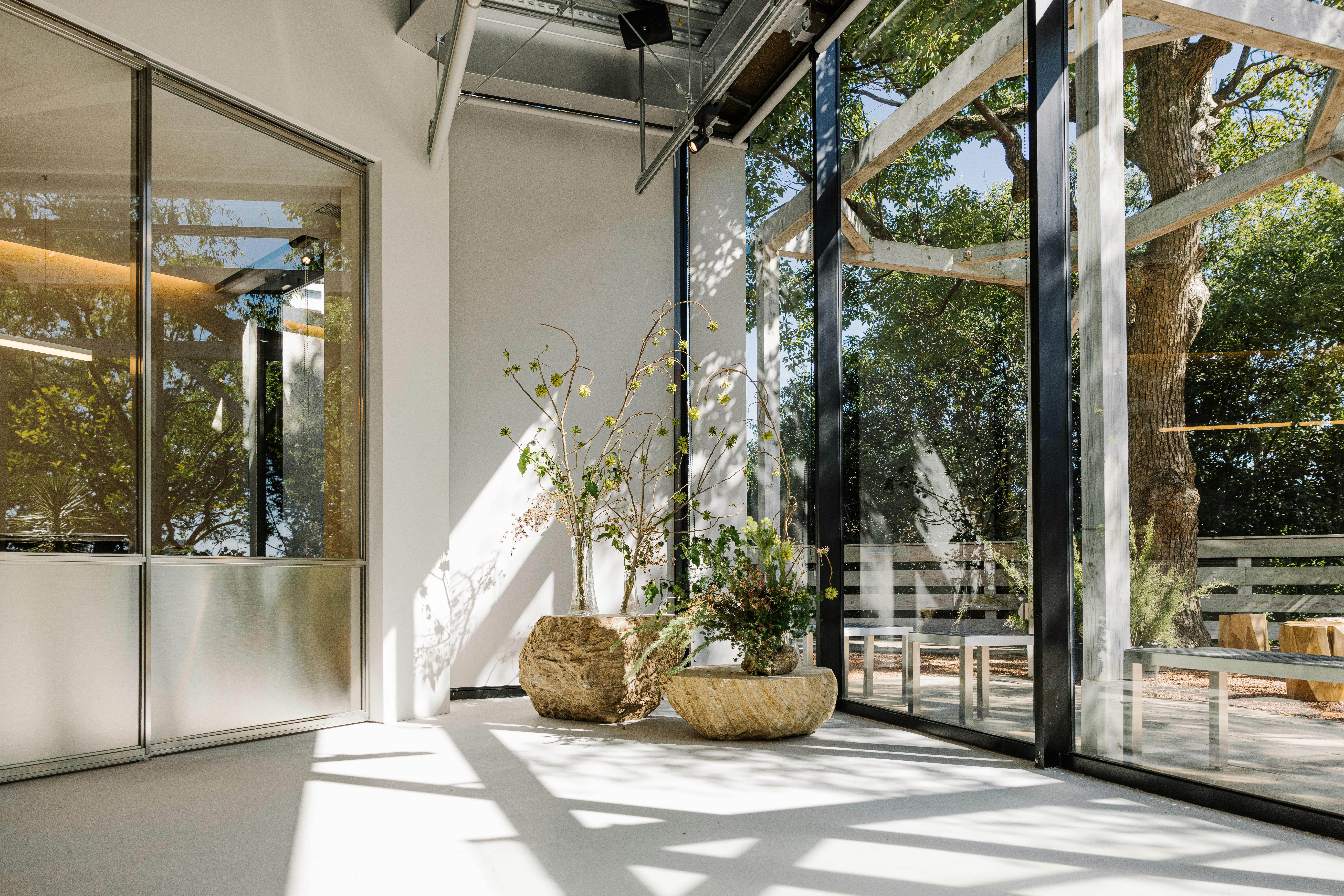 【新神戸駅10分】ポップアップストアや展示会に最適な音響・冷蔵庫機器の整った花屋へ移設のイベントスペース