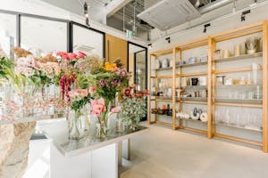 【新神戸駅10分】ポップアップストアや展示会に最適な音響・冷蔵庫機器の整った花屋へ移設のイベントスペース