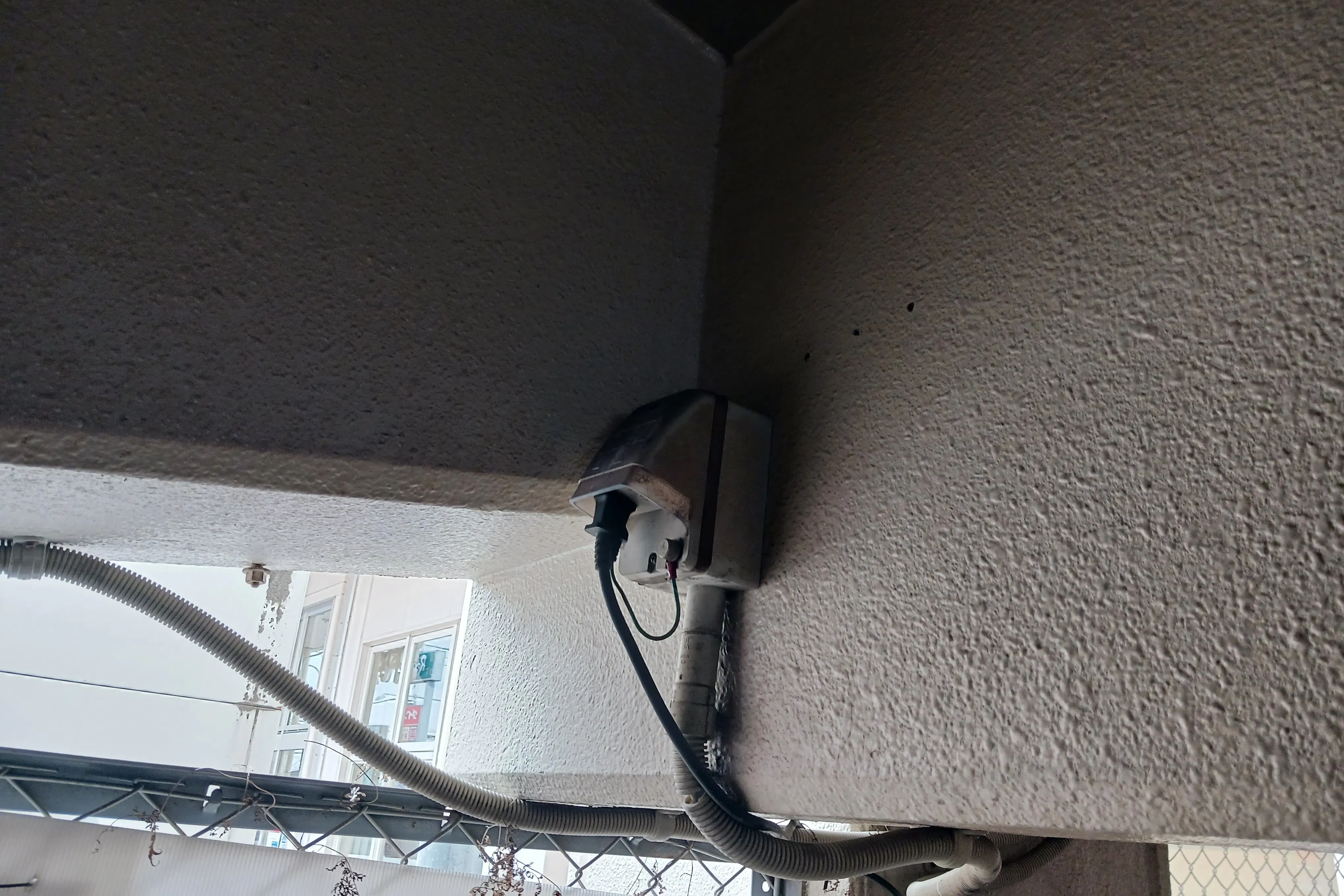 【レガネット飯倉】スロープ横 販促プロモーションや物販に最適なスーパー屋外催事イベントスペース