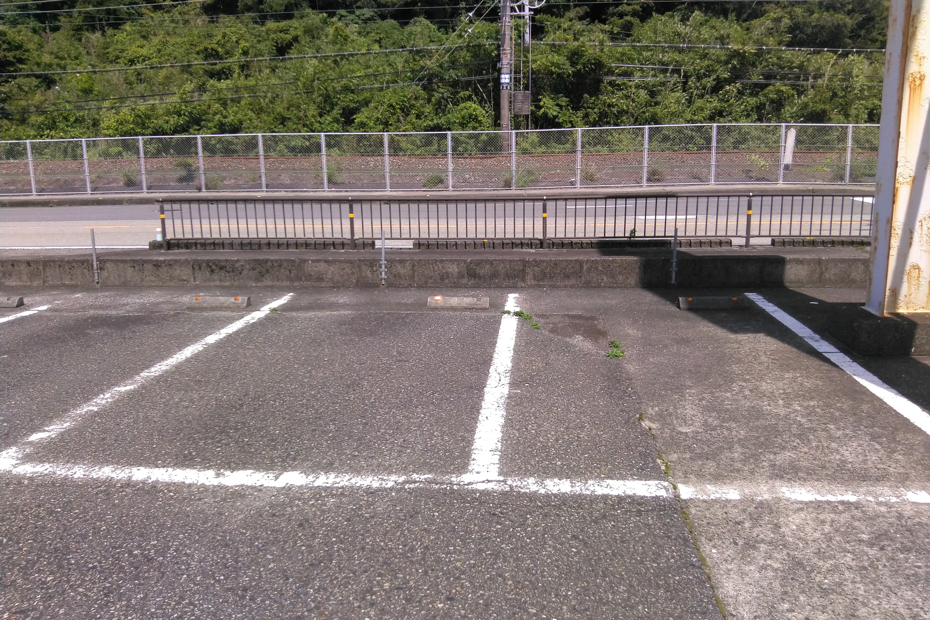 【エディオン串本店】キッチンカーの利用に適した駐車場スペース