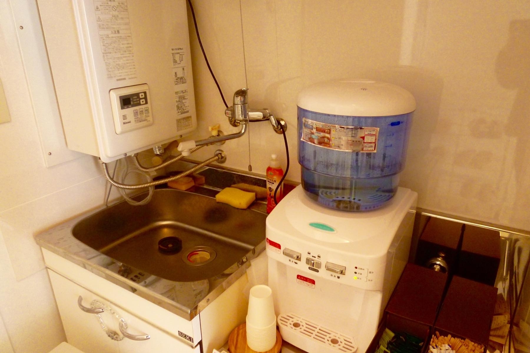 【表参道駅1分】表参道交差点すぐ！自然光が差し込む最上階！24時間利用できるレンタルスペースの画像9