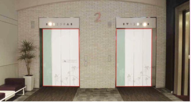 【イオンモール甲府昭和】モール内広告 エレベーターの画像