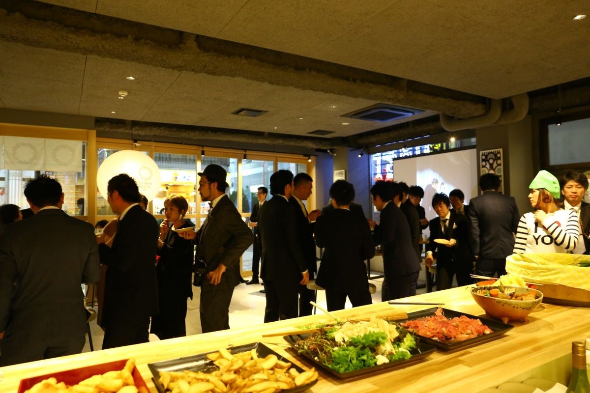 幅広いスペースは立食パーティーなどに最適です。