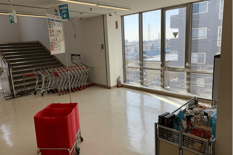 【西友 鳩ヶ谷店】3階催事場 ポップアップストア(物販、食物販)やプロモーション用途に最適なスーパー店内催事イベントスペースの画像2