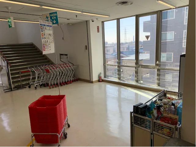 【西友　鳩ヶ谷店】3階催事場　ポップアップストア(物販、食物販)やプロモーション用途に最適なスーパー店内催事イベントスペース