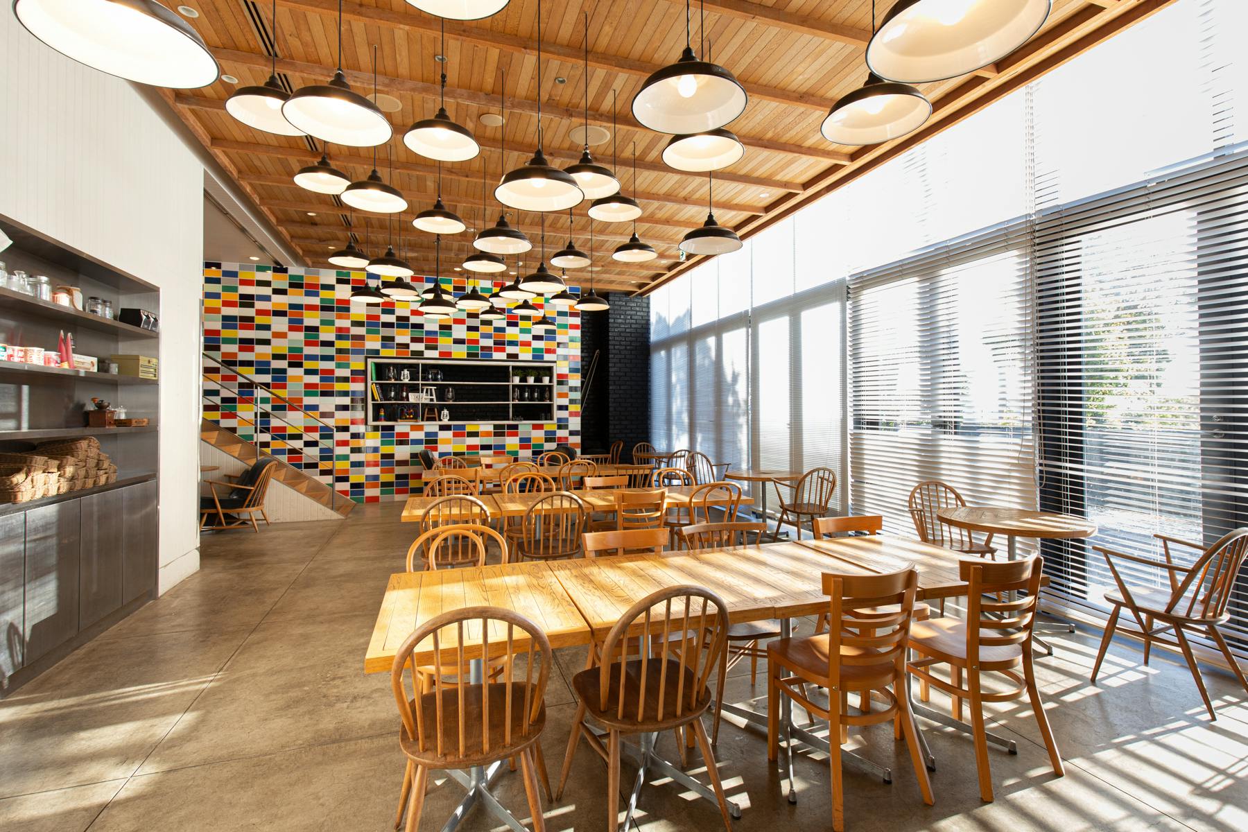 【テレコムセンター駅徒歩5分】お台場オフィスビル『the SOHO』内のカフェ併設イベントスペース