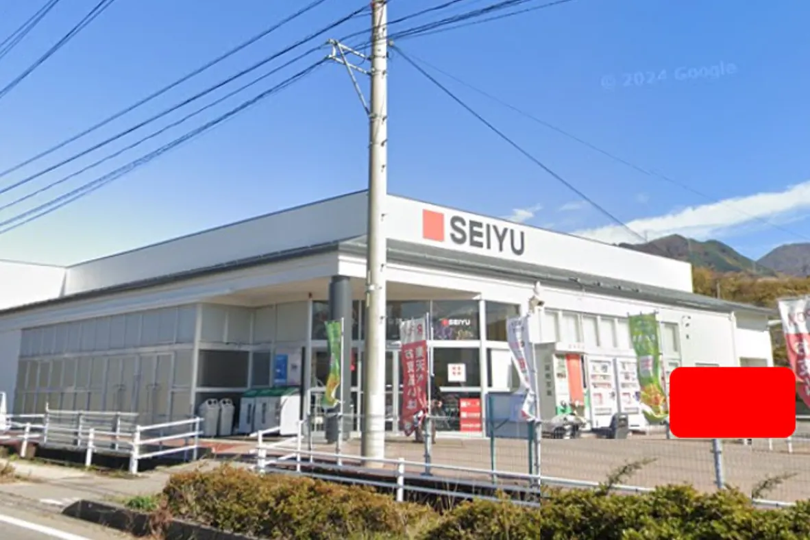 【西友 真田店】外区画 入口付近 (屋根なし) キッチンカーや移動販売など、物販・食物販のポップアップストアに最適なスーパー店外催事イベントスペース
