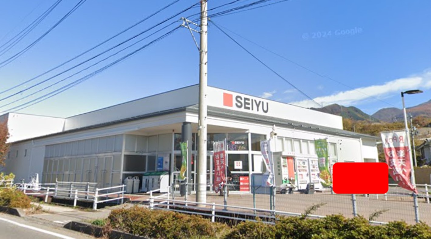 【西友　真田店】外区画 入口付近 (屋根なし)　キッチンカーや移動販売など、物販・食物販のポップアップストアに最適なスーパー店外催事イベントスペース