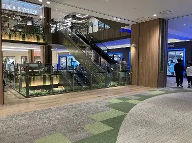【ららぽーと堺】2階 Cエスカレーター付近西