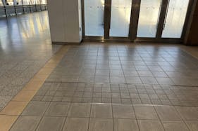 【京王高幡ショッピングセンター】高幡不動駅直結 物販・食物販のポップアップストアやプロモーションに最適な改札正面のイベントスペース