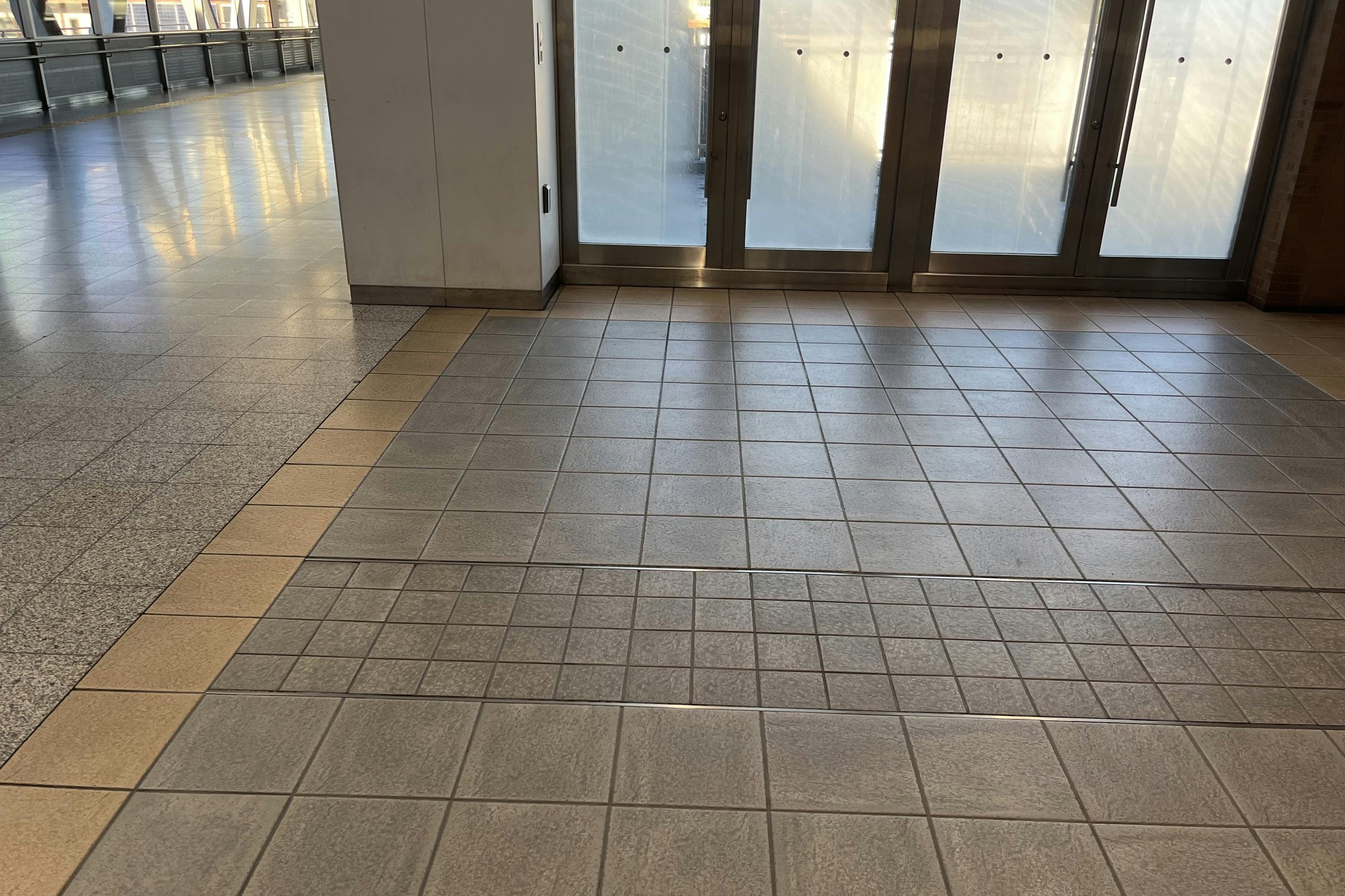 【京王高幡ショッピングセンター】高幡不動駅直結　物販・食物販のポップアップストアやプロモーションに最適な改札正面のイベントスペース