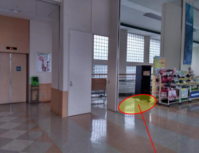 【オリンピック小金井店】プロモーションに最適な1Fエレベーター脇スペース