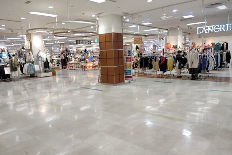 【イオン三原店】各種プロモーションや物販、食物販のポップアップストアに最適な中央エスカレーター前イベントスペースの画像2