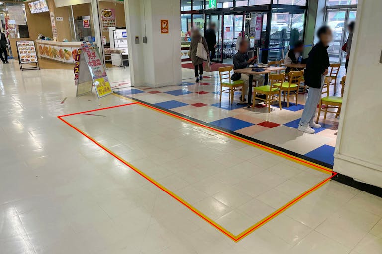 【イオン長浦店】各種プロモーションイベントに最適なショッピングセンター内イートインスペース横にあるイベントスペースの画像1