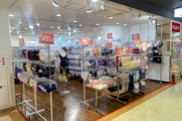 【赤羽アピレ】ファッションや雑貨等のポップアップストアに最適な施設2階にある区画タイプのイベントスペースの画像1