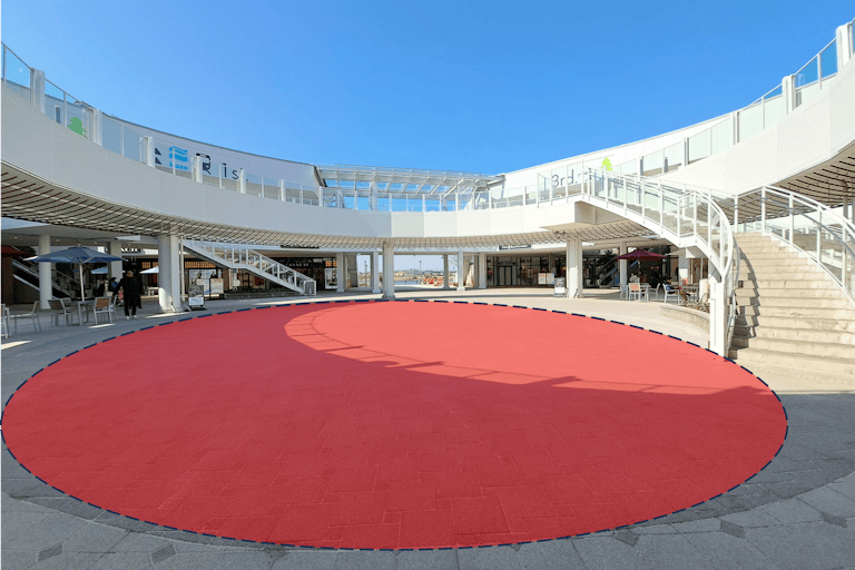 【イオンレイクタウンアウトレット】空の広場の画像1