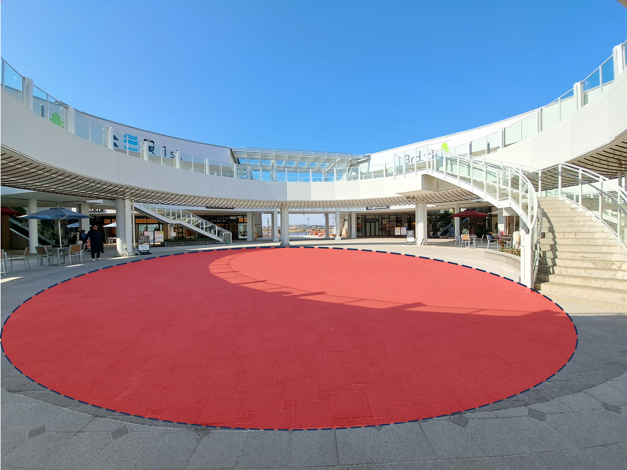 【イオンレイクタウンアウトレット】空の広場