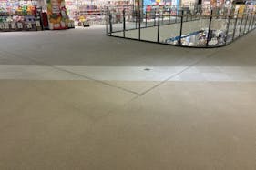 【イオンモール岡崎】イーストアベニュー3F おかしのまちおか前吹抜け(フードコート側)