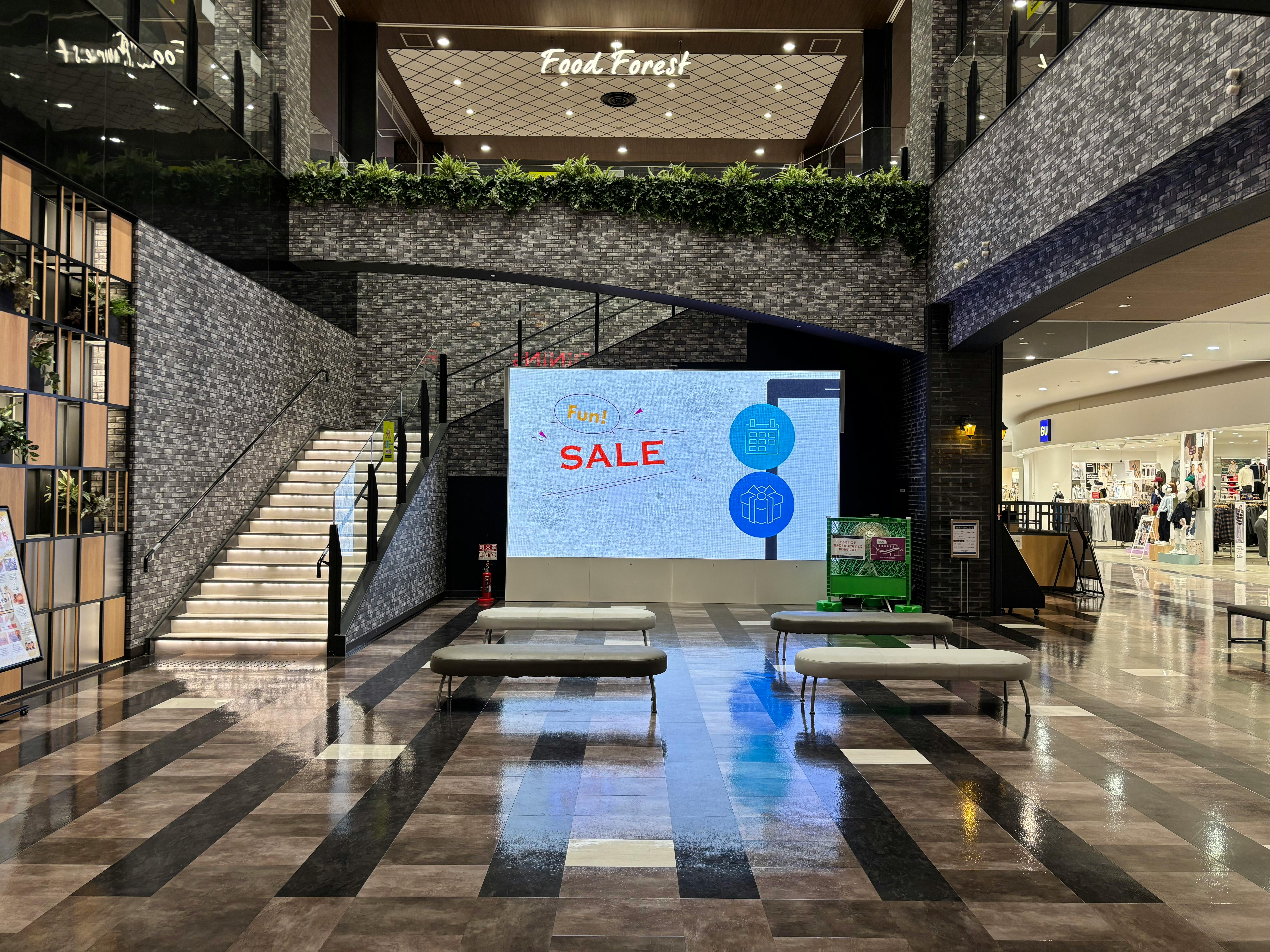 【イオンモール座間】2階レストランコートの画像