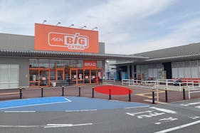 【イオンタウン鈴鹿玉垣】プロモーションイベントやキッチンカー、物販イベントに最適なザ・ビッグ生活用品売り場入口前にある屋外スペース