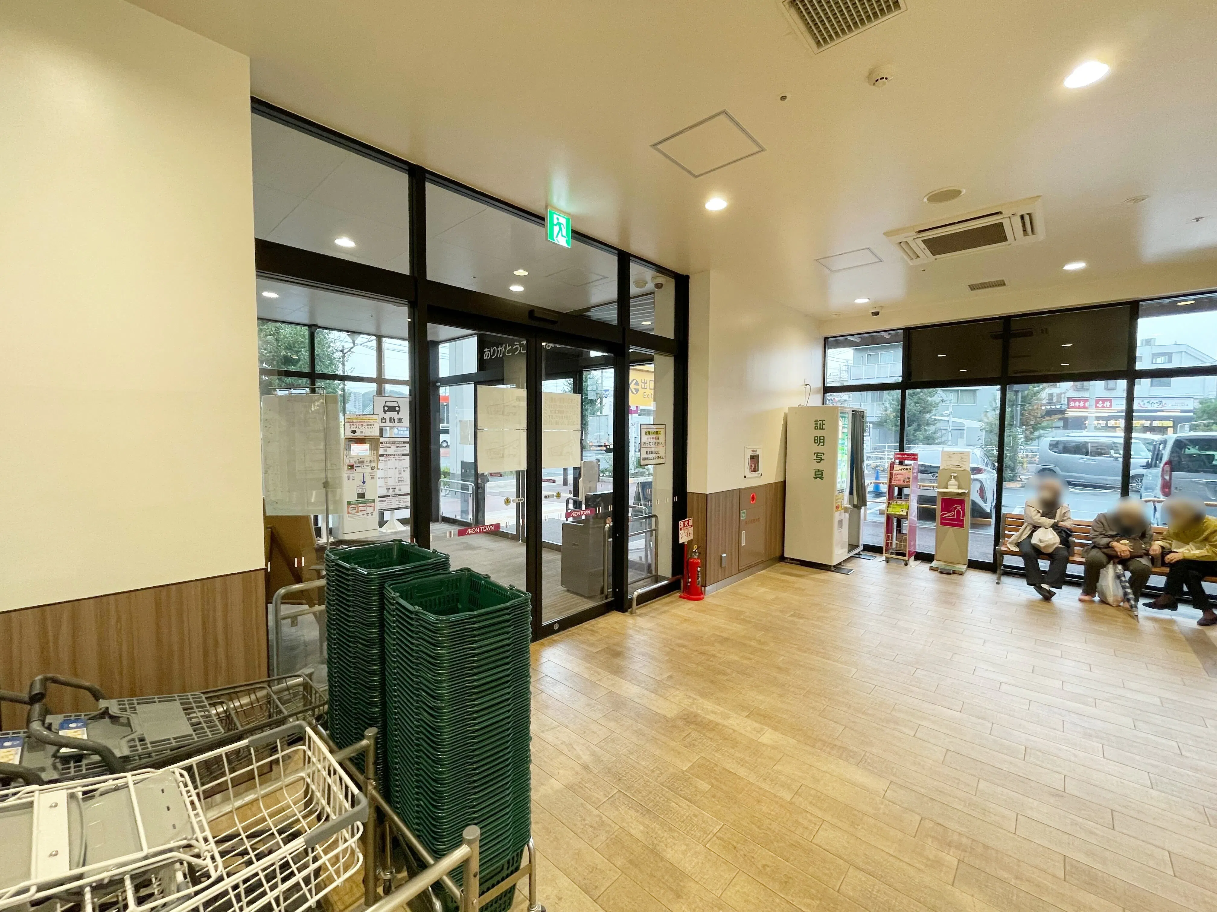 【イオンタウン稲城長沼】各種プロモーションイベントに最適な施設内1階エレベーターホール前にあるイベントスペース