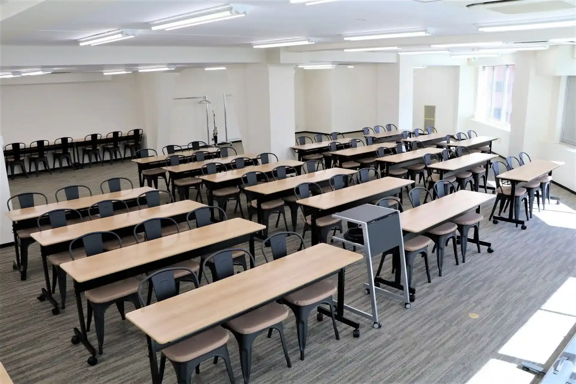 【蒲田駅4分】展示会や受注販売に最適な好立地な場所にある自然光溢れるレンタルスペース