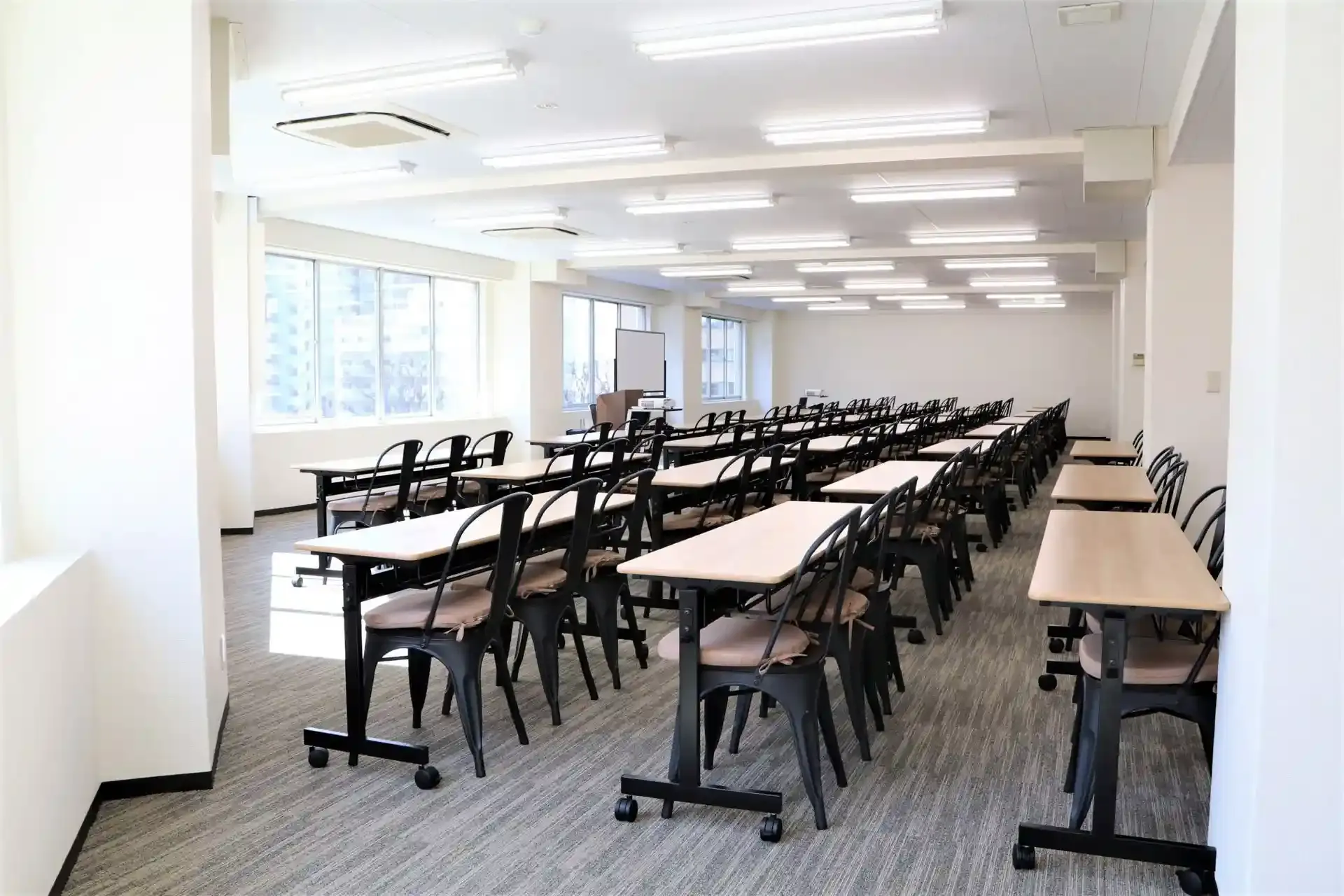 【蒲田駅4分】展示会や受注販売に最適な好立地な場所にある自然光溢れるレンタルスペース