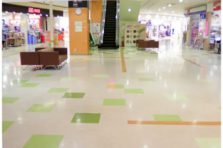 【イオンモール津山*】1F 東エスカレーター