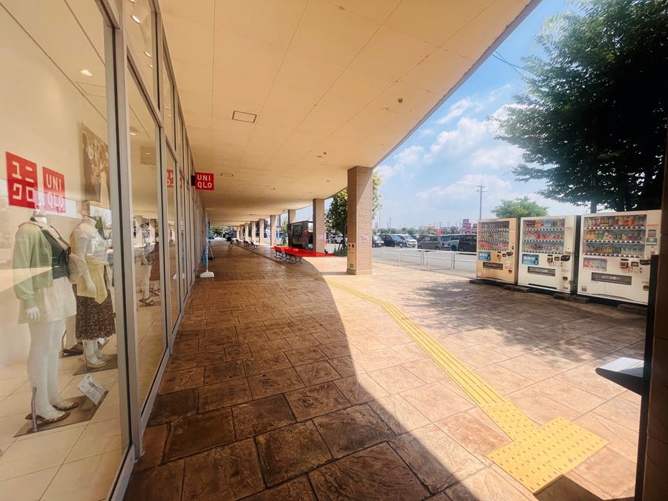 【イオンタウン鈴鹿】販促プロモーションや食物販に最適な駐車場近くの屋外スペースの画像