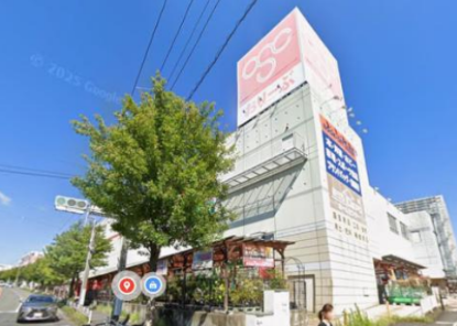 【オリンピック東戸塚店】プロモーションに最適な1F正面出入口風除室スペース