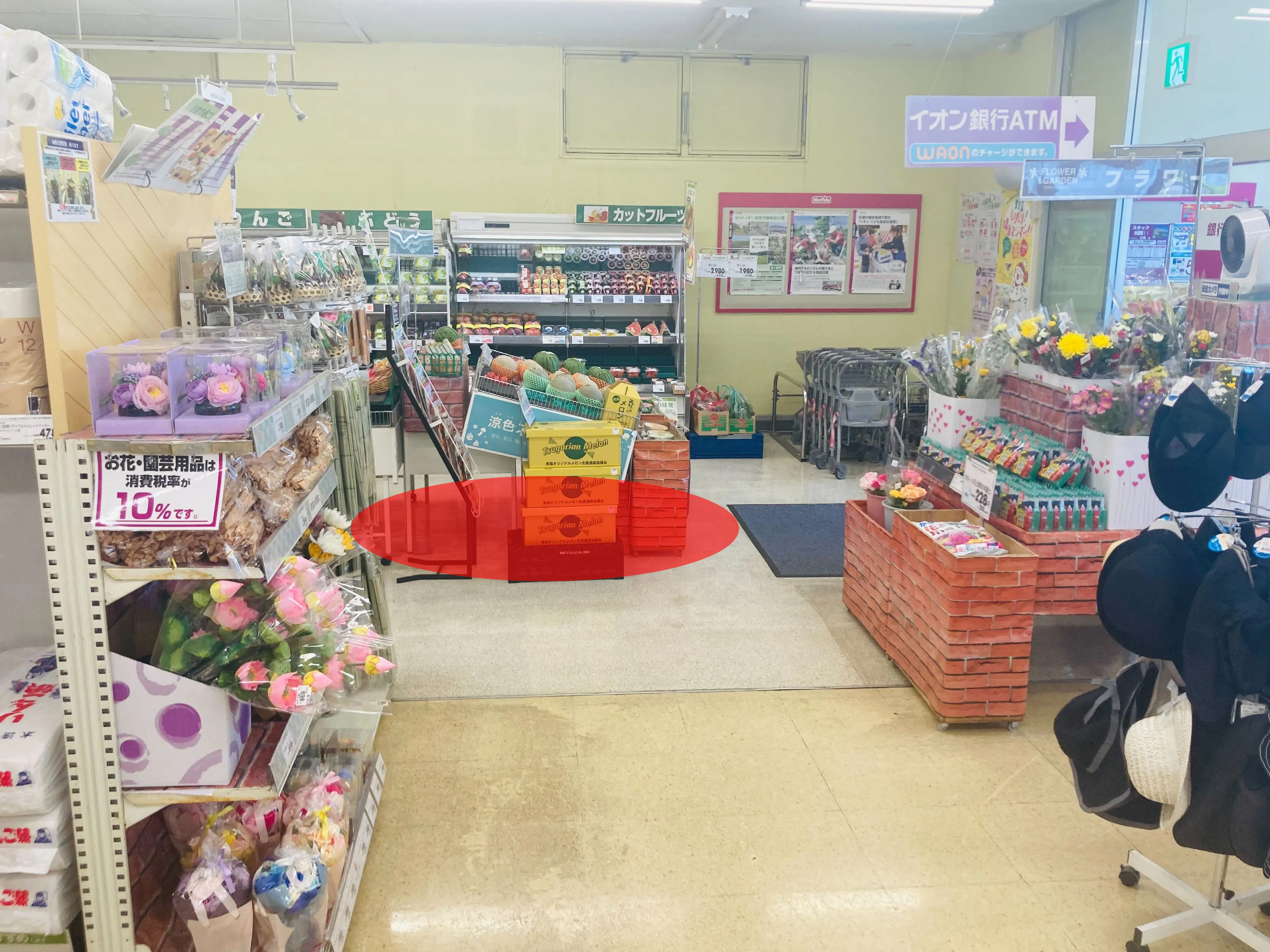 【マックスバリュ北園店】各種プロモーションイベントに最適な店舗内イートインスペース横のイベントスペース