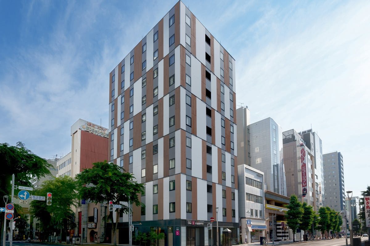 【すすきの駅3分/the b 札幌】販売会やプロモーションに最適な札幌の中心に位置するモダンなロビースペース