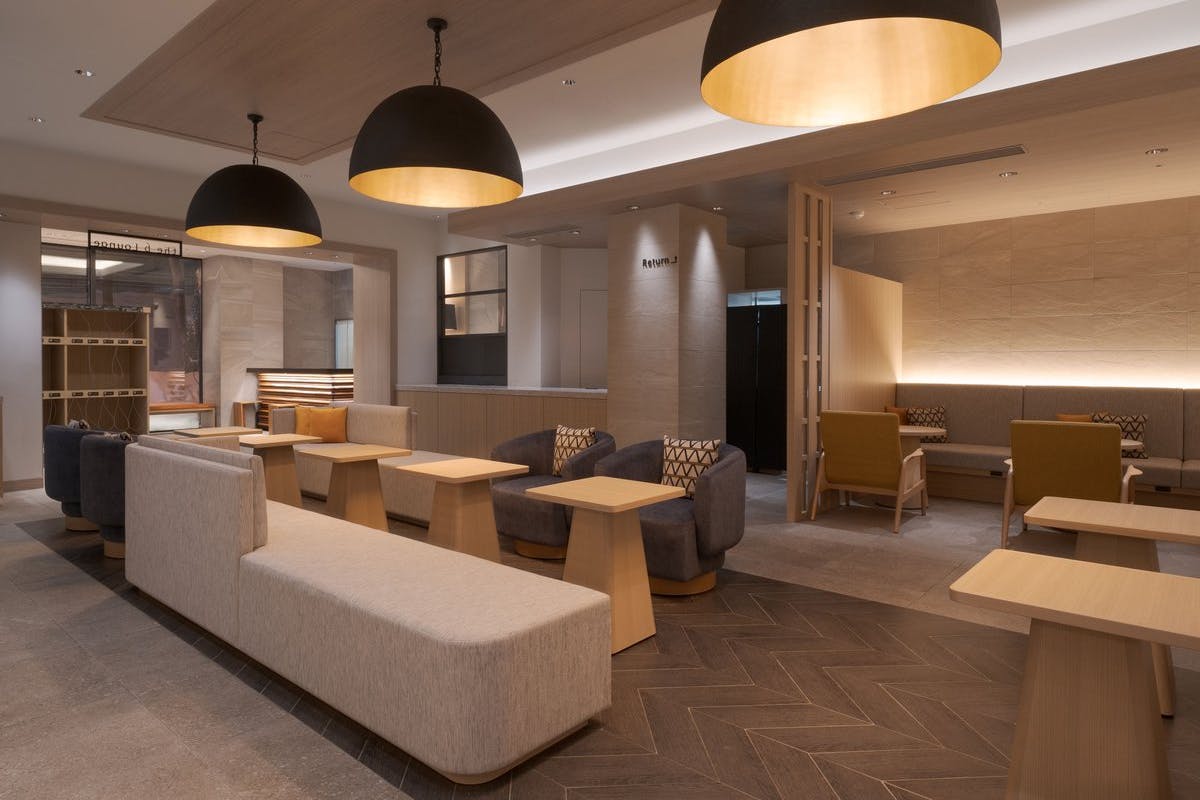 【すすきの駅3分/the b 札幌】販売会やプロモーションに最適な札幌の中心に位置するモダンなロビースペース