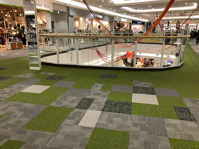 【イオンモール高崎】専門店街2F 中央エスカ前