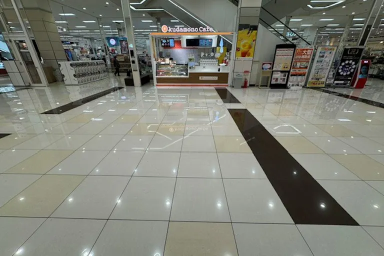 【イオンモール福岡】イーストコート横:くだものカフェ前催事場の画像1