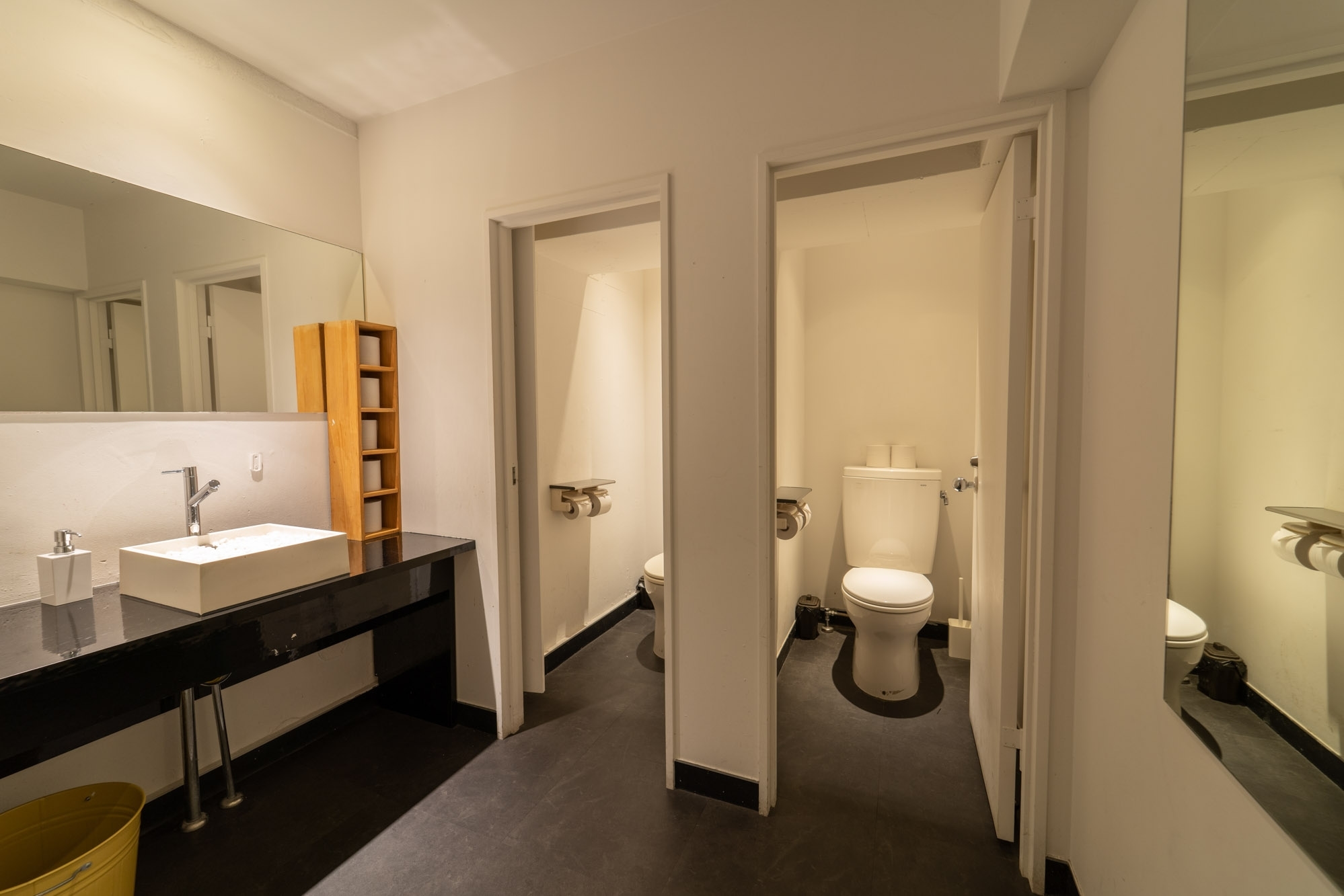 【代官山駅3分】展示会やイベントに最適な設備の整ったナチュラル系レンタルスペースの画像18