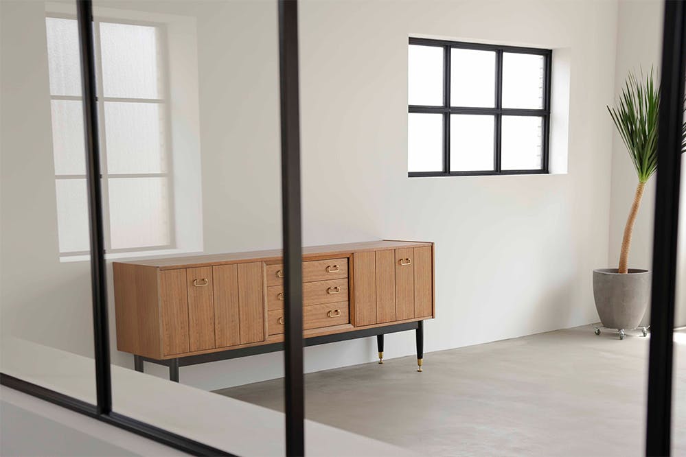 【浅草駅13分】展示会や撮影に最適な、開放感のある白壁・自然光が入る撮影スタジオ