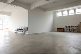 【浅草駅13分】展示会や撮影に最適な、開放感のある白壁・自然光が入る撮影スタジオ