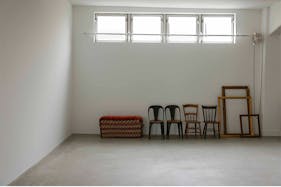 【浅草駅13分】展示会や撮影に最適な、開放感のある白壁・自然光が入る撮影スタジオ