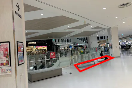 【イオンモール座間】2階ノースコート吹き抜け(ユニクロ前横)
