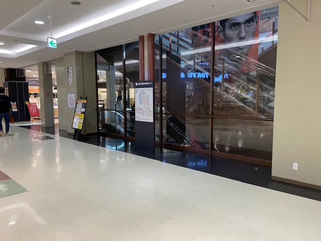 【イオンモール桑名*】1番街3F中央エスカレーター横