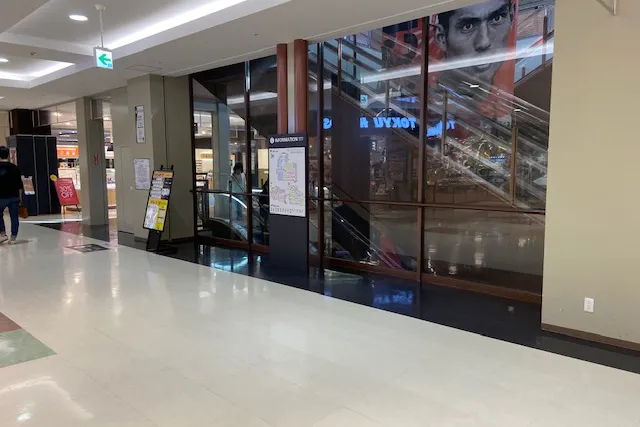【イオンモール桑名*】1番街3F中央エスカレーター横
