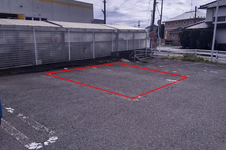 【サンデー花巻店】屋外駐車場 キッチンカーの出店に最適なホームセンター内駐車場の屋外イベントスペースの画像1