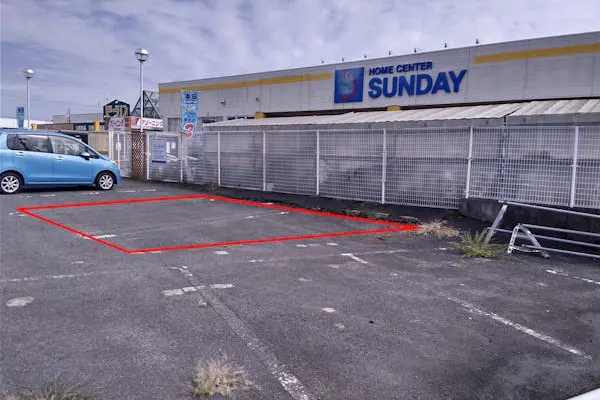 【サンデー花巻店】屋外駐車場 キッチンカーの出店に最適なホームセンター内駐車場の屋外イベントスペース